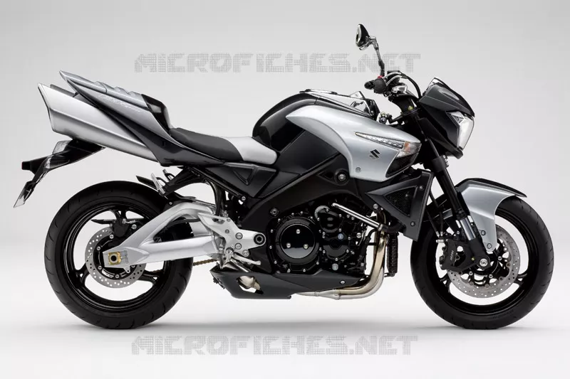 * PHOTOGRAPHIE DE COULEUR GSX1300BKK8 * Suzuki MOTO 1300 B-KING 2010  GSX1300BKAL0(E2)